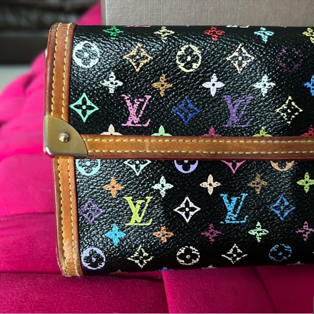 Louis Vuitton Murakami International Wallet - Picture 7 of 14